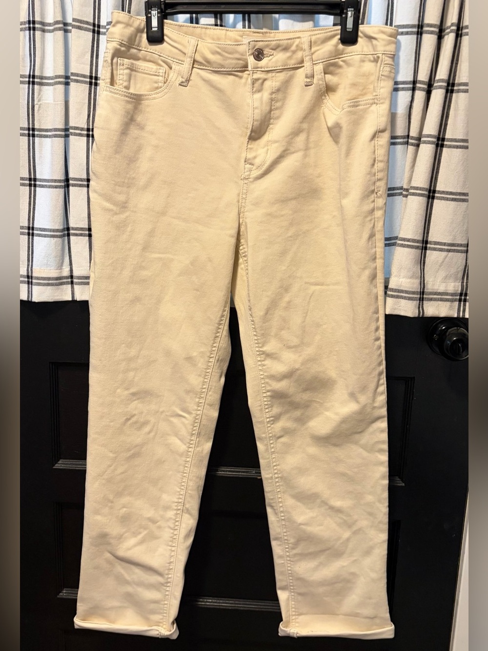 Maurice’s m jeans cream, ivory, off white straight ankle high rise jeans.